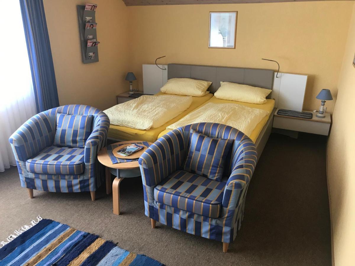 Pension-Ferienwohnung Liesbachtal Direkt Am Waldrand Bayerische Rhoen Schönau an der Brend エクステリア 写真