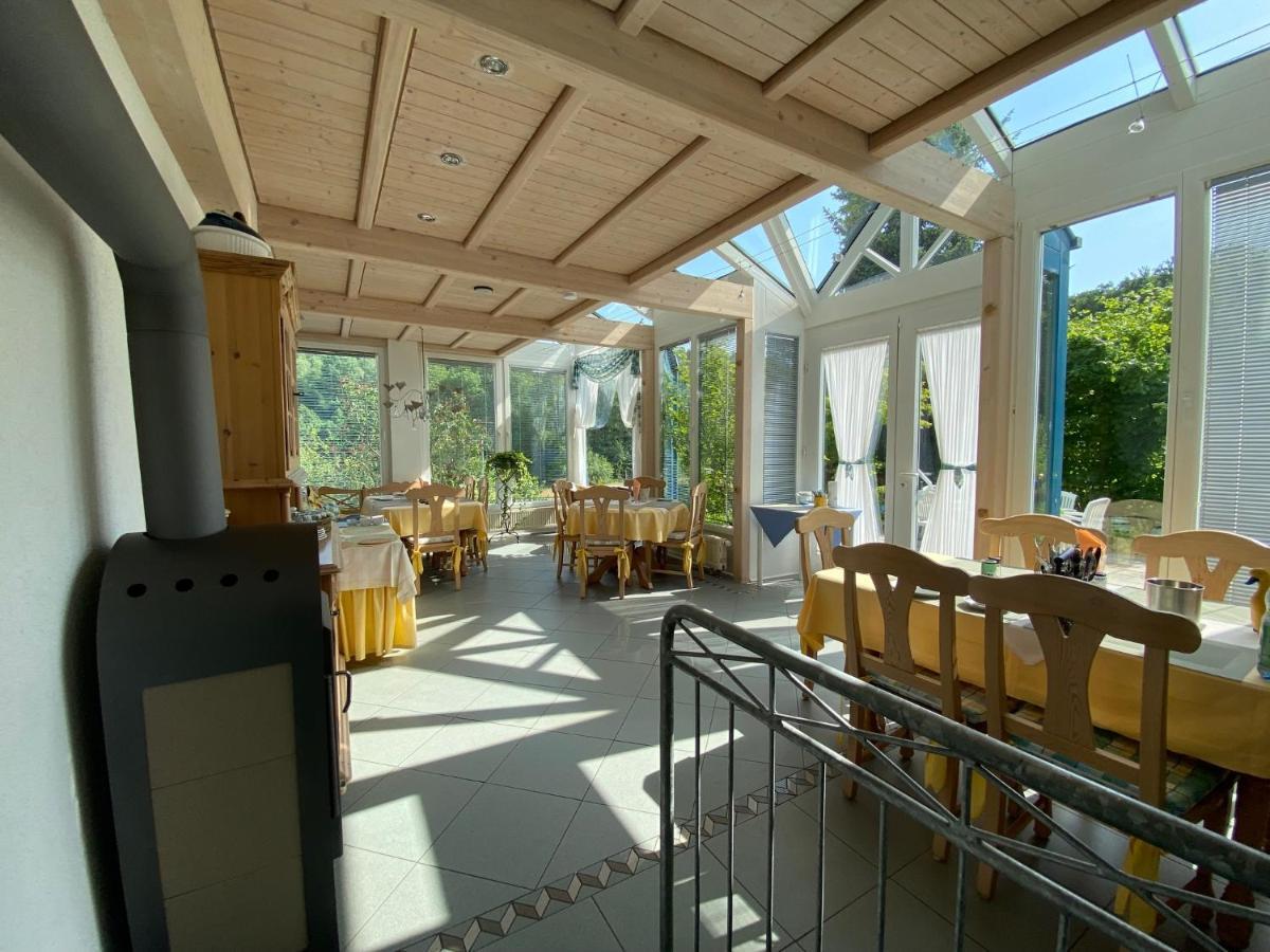 Pension-Ferienwohnung Liesbachtal Direkt Am Waldrand Bayerische Rhoen Schönau an der Brend エクステリア 写真